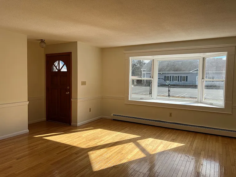 21 Devin St — Photo 5