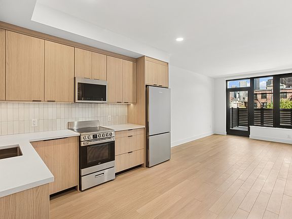 5th image of 499 President St #232