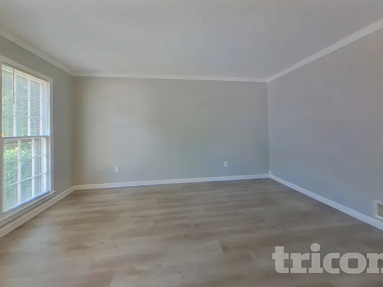 4809 Glenwhite Dr — Photo 2