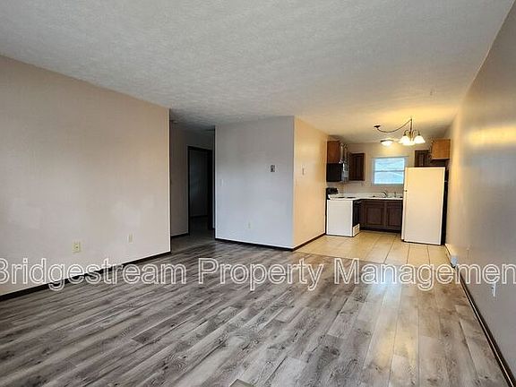 2nd image of 51 Candlewood Ct