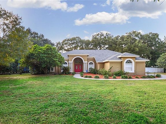 2nd image of 2103 Colewood Ln