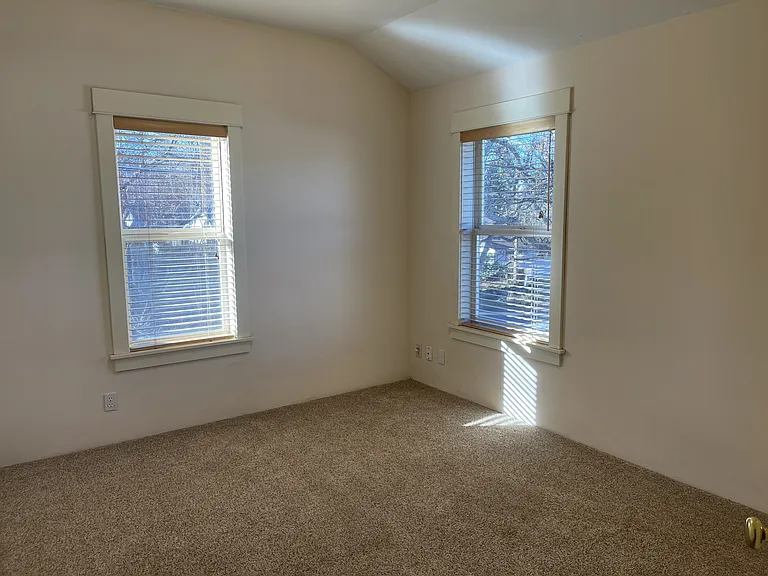 1120 Tolman Creek Rd — Photo 19