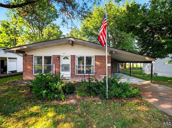 260 Patterson Ln, Florissant, MO 63031