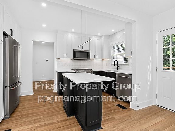 3rd image of 1033 Drummond Ave