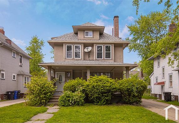 3rd image of 15401 Grovewood Ave