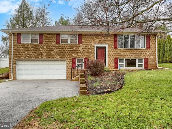 2589 Audlyn Dr, York, PA 17408