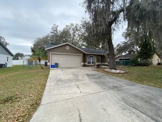 3938 Creek Woods Dr — Photo 18
