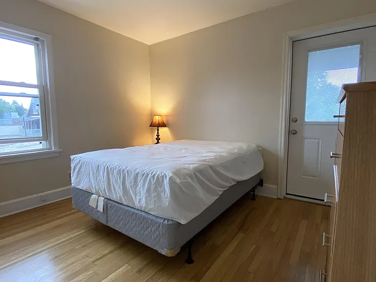 522 W 3rd St #2W — Photo 5
