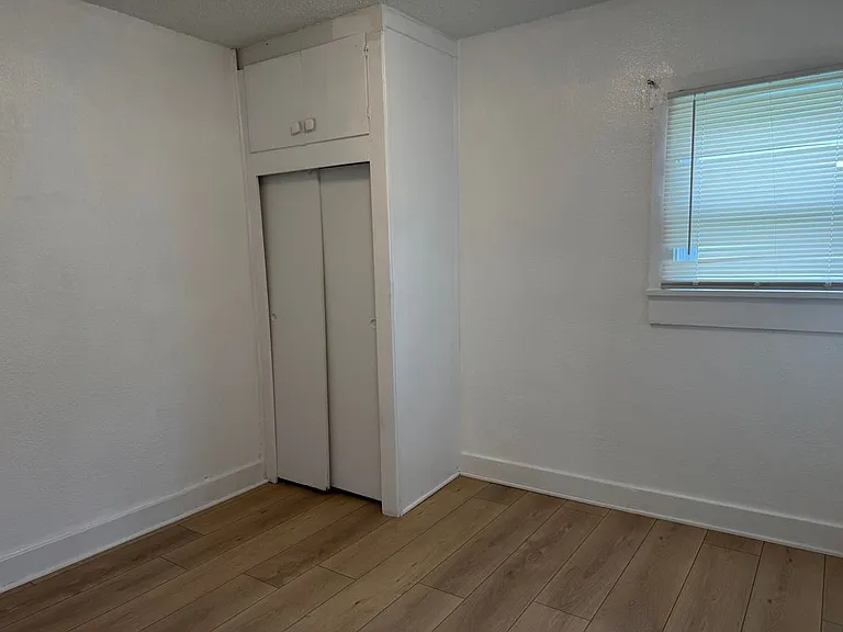 813 S Lillian Ave — Photo 10