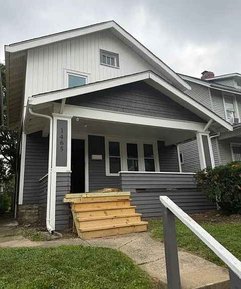 1465 Hildreth Ave — Photo 1