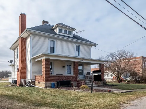 225 S Main St, New Holland, OH 43145