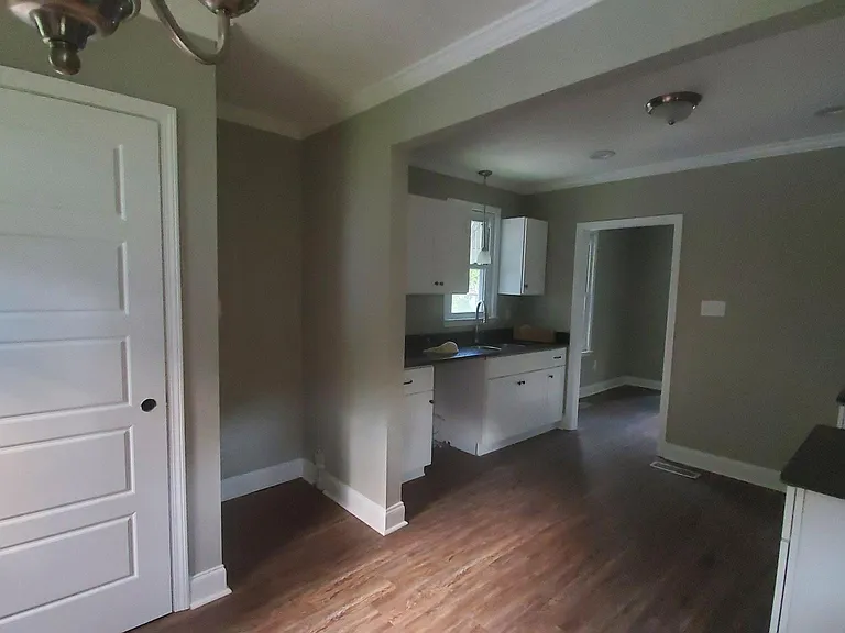 1711 Oak Dr — Photo 8