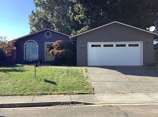 554 Daniel St, Central Pt, OR 97502