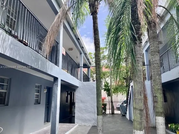 3696 William Ave APT 2, Miami, FL 33133