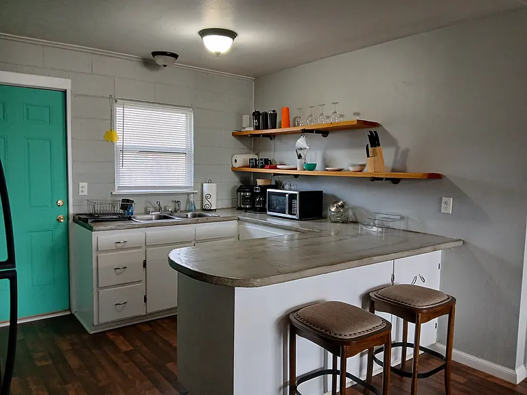 824 N Lincoln St — Photo 3