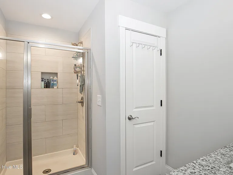 643 Lilac Ln — Photo 24