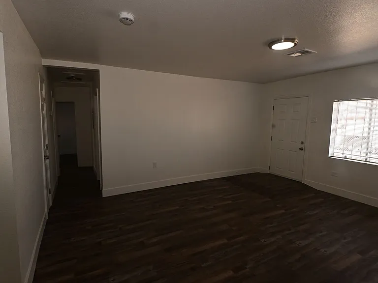 1007 C St #1 — Photo 4
