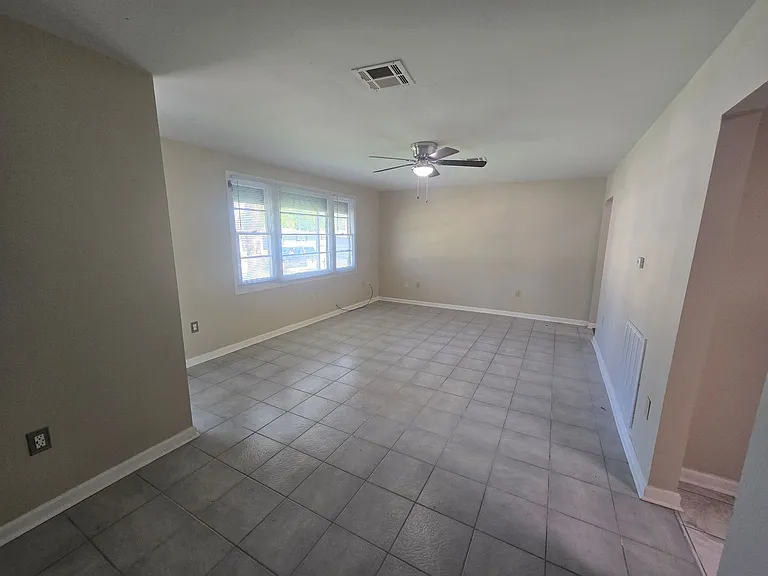 4900 Lurline St — Photo 5