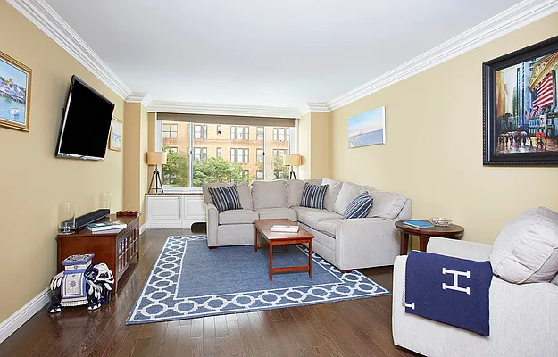 Sold by Compass | media 1