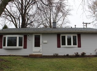 102 Cordova Rd, Carpentersville, IL 60110