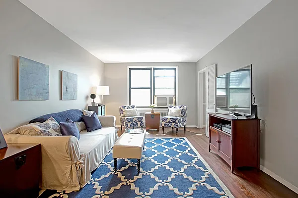 Sold by Compass | media 19