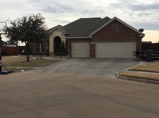 2 Summer Tree Ct, Wichita Falls, TX 76308