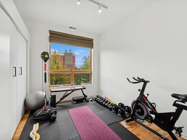 885 N Hermitage Ave #C — Photo 18