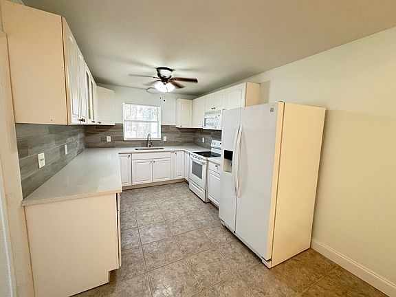 5th image of 10113 N 10th St