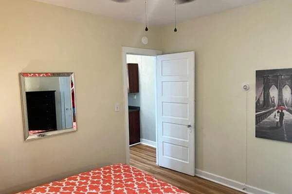 1009 Madison St #2 — Photo 10