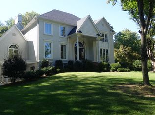 208 Totem Rd, Indian Hills, KY 40207