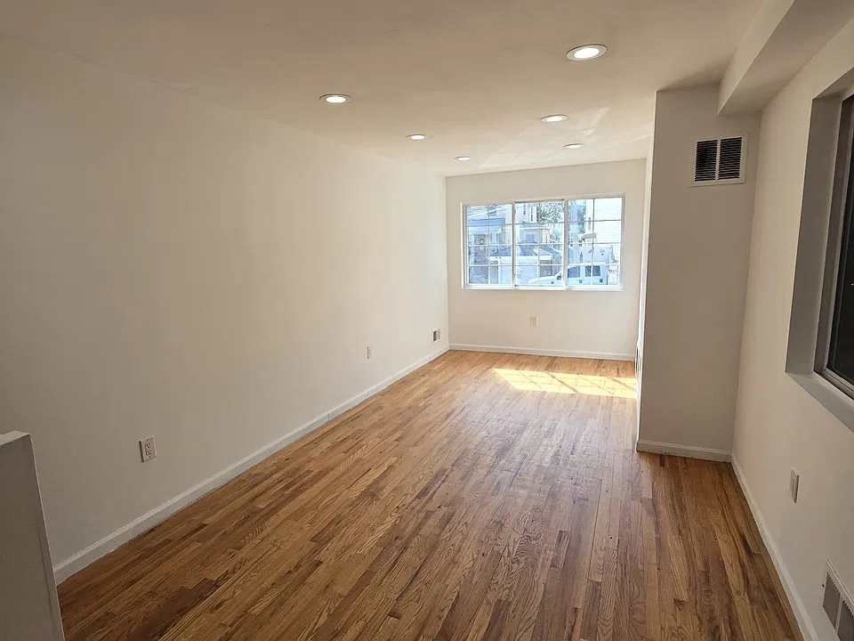 161 Blackford Ave #2