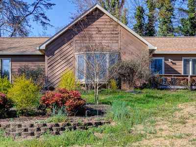 1611 Cedarlimb Ct, Winston Salem, NC, 27127