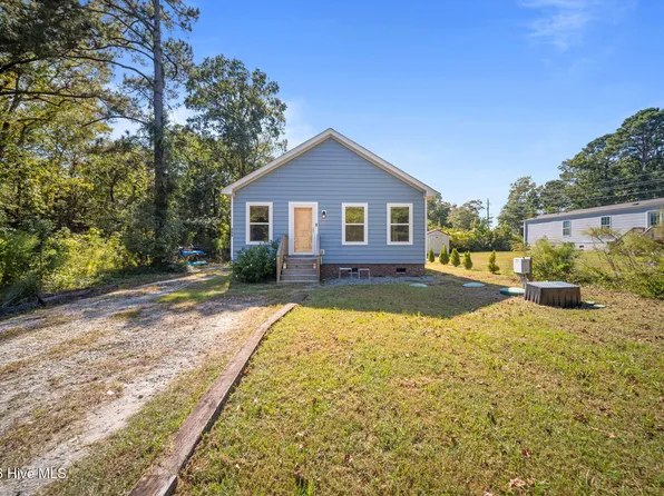 404 Jamaica Drive, Hampstead, NC 28443
