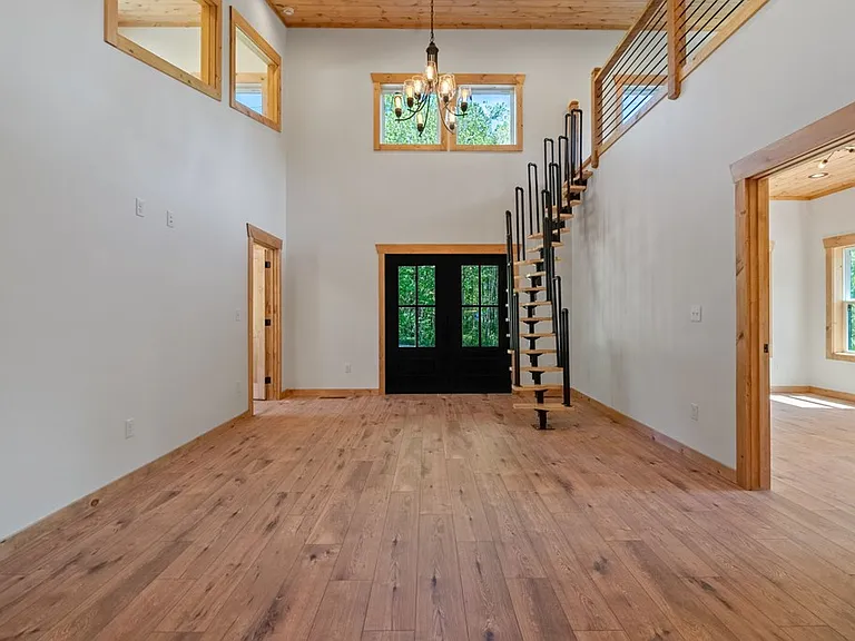 168 Ewing St — Photo 15