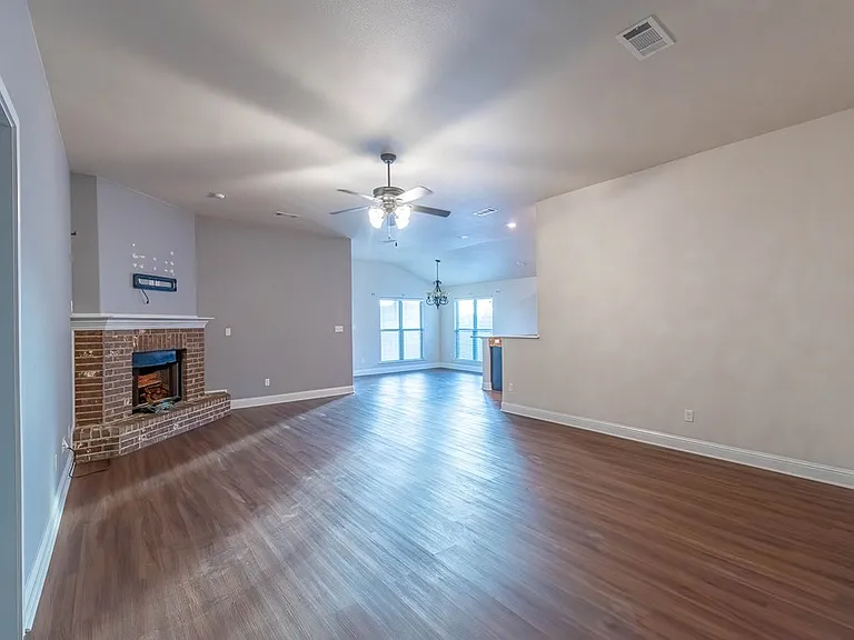 401 Mel Ott Ln — Photo 6