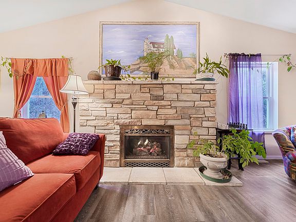 5th image of 8530 Homestead Rd