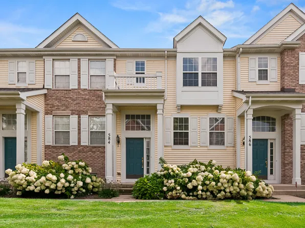 584 Lincoln Station Dr, Oswego, IL 60543