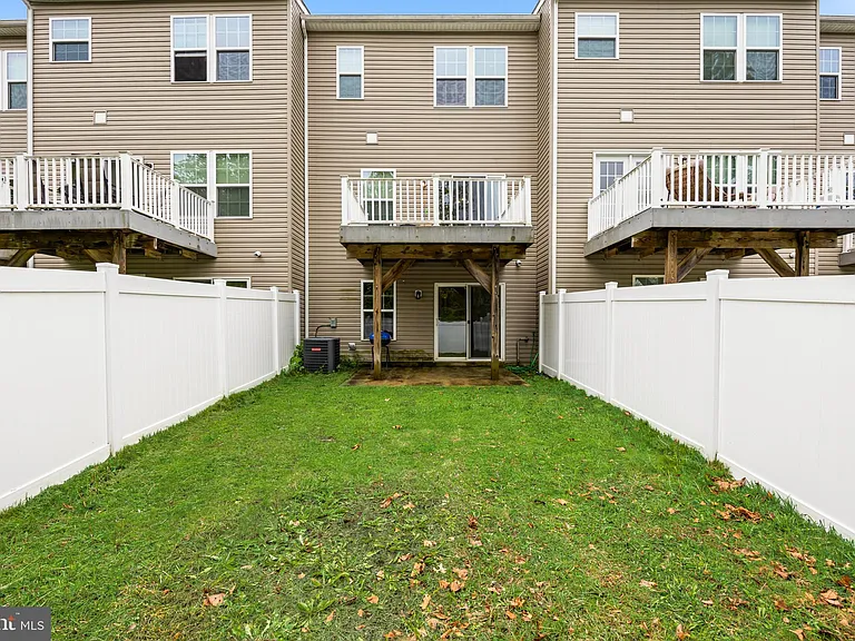70 Benford Ln — Photo 27