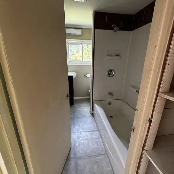 111 Jellico Ln — Photo 4
