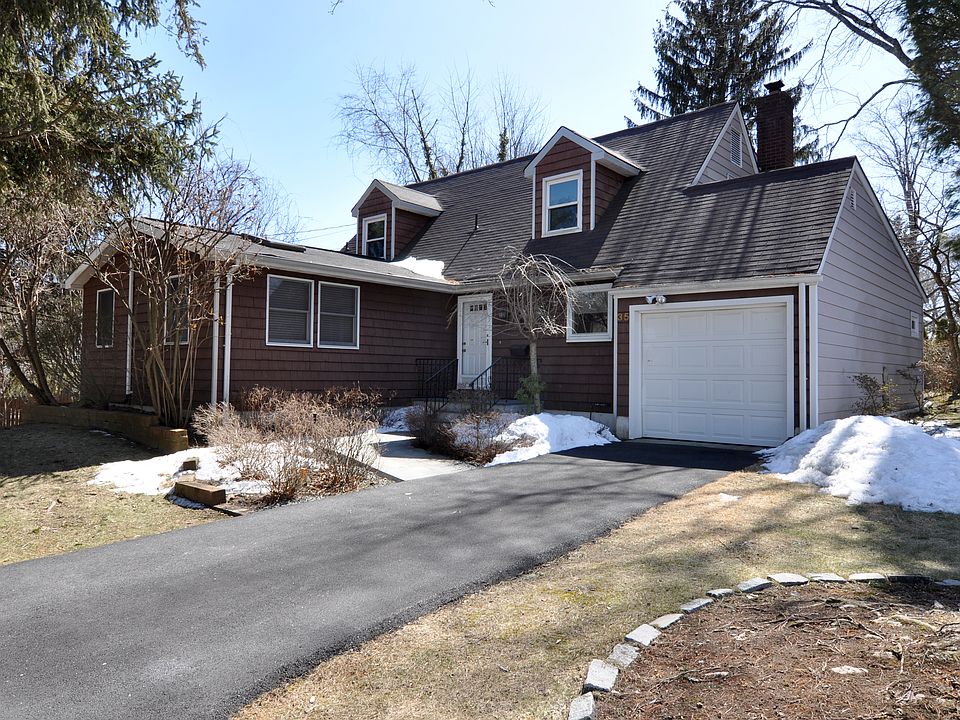 1st image of 35 Wildwood Ln