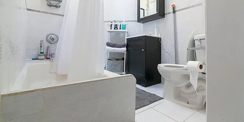 Rented by Empire Deeds LLC 