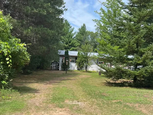 W8314 Mielke Way Rd, Wautoma, WI 54982