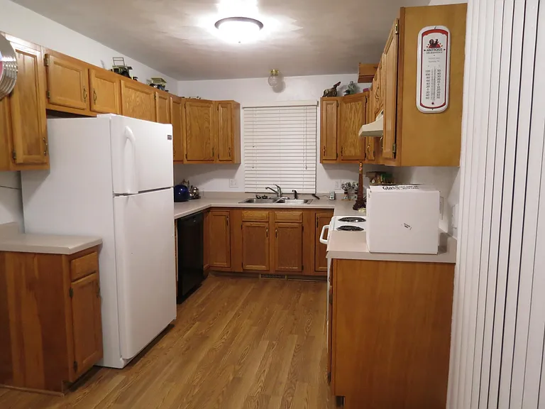 482 N 7th St #2 — Photo 14