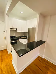 Rented by Metropolis Real Estate of Manhattan