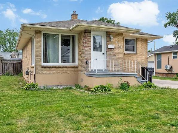 823 Jos Janisse Ave, Windsor, ON N8Y 3A7