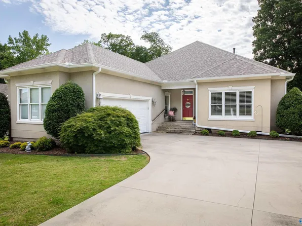 178 Ridgewood Cir, Union Grove, AL 35175