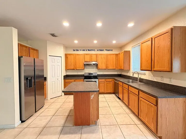 2789 S Evergreen Cir — Photo 1