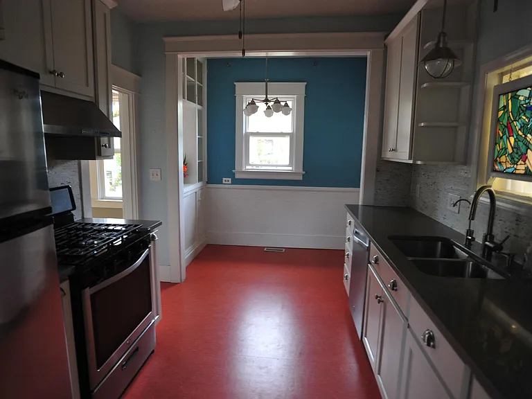 7030 SE Raymond Ct — Photo 38