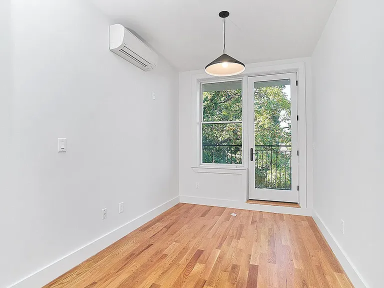 3215 Clarendon Rd #3R — Photo 7