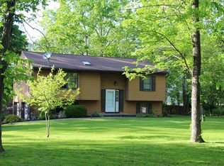 2 Green Acres Rd, Hudson, NY 12534